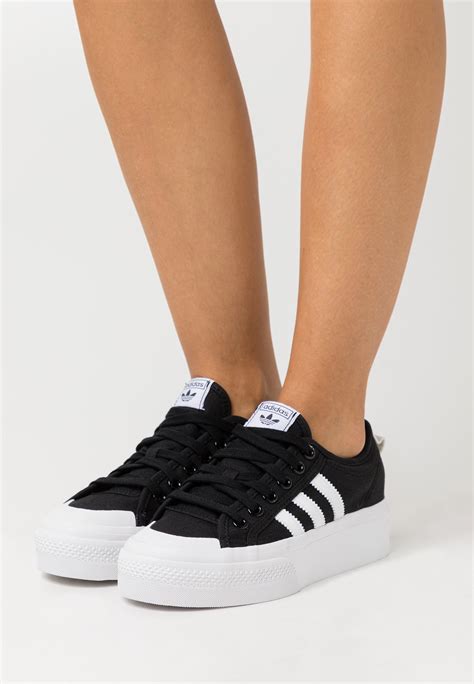 Adidas nizza sneakers